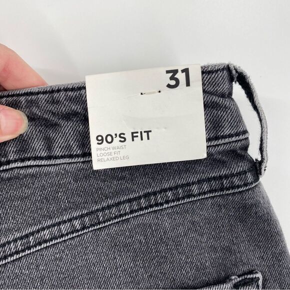 Forever 21 Women’s Black 90s Fit Jeans size 31 Lose Fit Relaxed Leg Pinch Waist - Picture 4 of 4